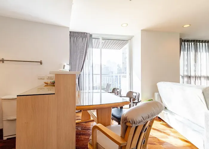 Apartment 2br, Good View, Bts Chitlom, Bkk *