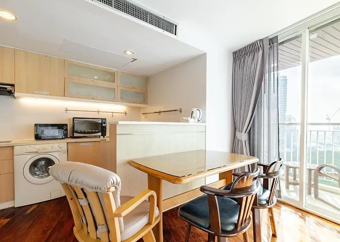 Apartment 2br, Good View, Bts Chitlom, Bkk Bangkok